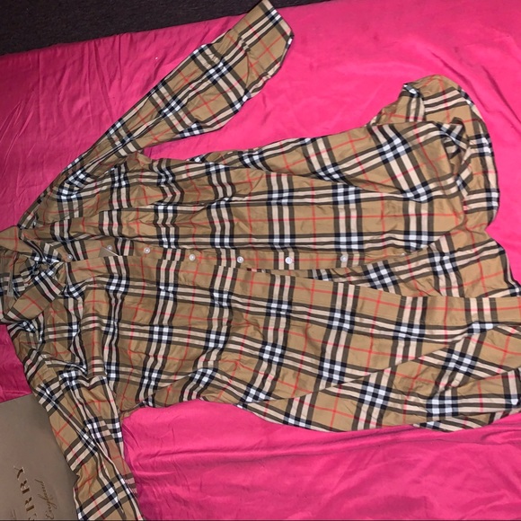 Mommy and daughter matching Burberry set - Picture 3 of 8